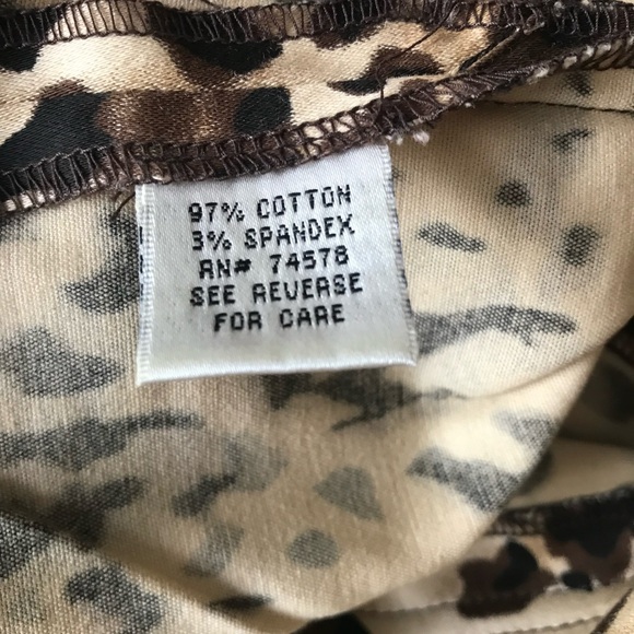 Cache leopard print shorts in great condition sz 2. Stretchy. - Picture 13 of 14